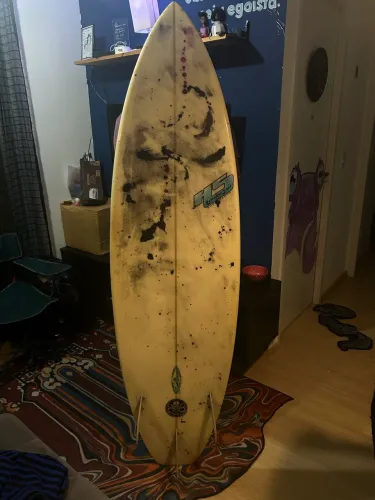 2 Pranchas Surf (HS + Flora) + Leash | Oportunidade