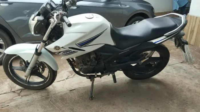 Vende-se Fazer 250 2013 BlueFlex Branca