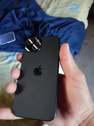 VENDO IPHONE 15 256GB DE MEMORIA NA CAIXA COM 2 MESES DE USO