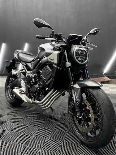 CB650R E-cluth 