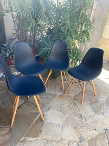 Cadeiras eames