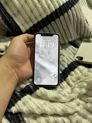 Vende se iPhone 11, muito bem conservado