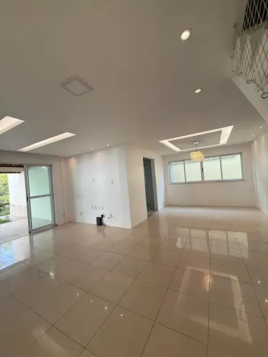 Fantástica Casa no Olho D água com 4 quartos