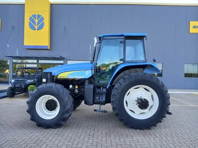 Trator New Holland TM7010