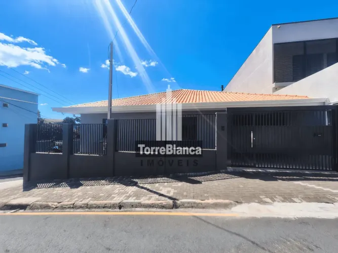 Venda e Locação - Casa Residencial/Comercial, 3 quartos sendo 1 suíte, 7 vagas, Área Gourm
