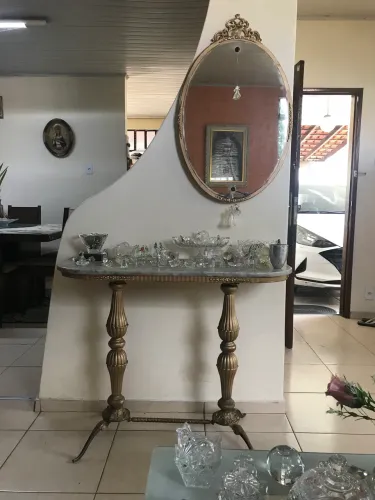 Aparador antiguidades de bronze e tampo de mármore 