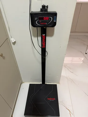 Balança Antropométrica Bk-200f 200kg X 100g Sem Régua Balmak