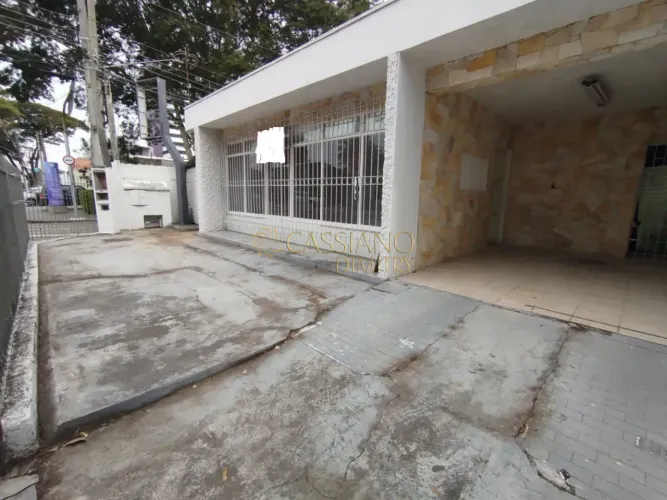 Casa comercial para locação de 290m² | 03 banheiros e 03 vagas de garagem | Vila Rubi - Sã