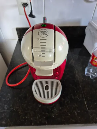 Cafeteira Arno Dolce Gusto
