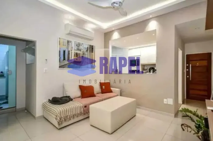 Encanto em Botafogo: apartamento de 2 quartos com suíte no Edifício Del Palmar.