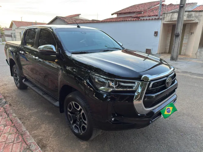 Toyota Hilux CD SRX 4X4 2.8 TDI 16V Diesel Aut. 2023