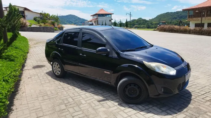 Ford Fiesta Sed. 1.6 8V Flex 4P 2013