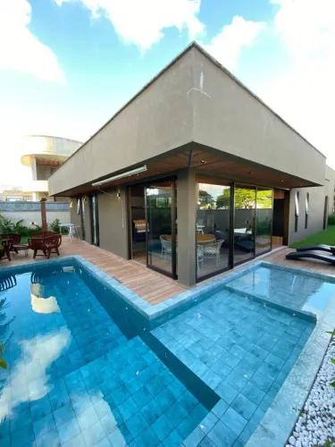 Excelente casa no cond Alphaville 