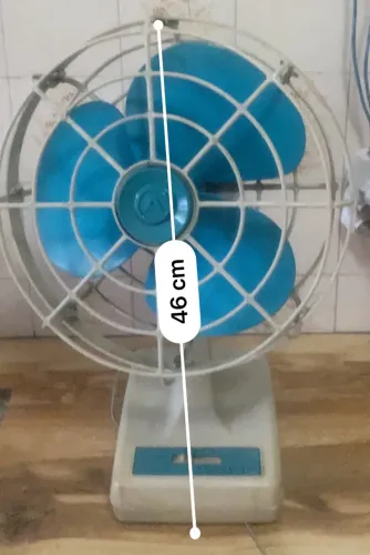 ventilador de mesa antigo da marca Arno