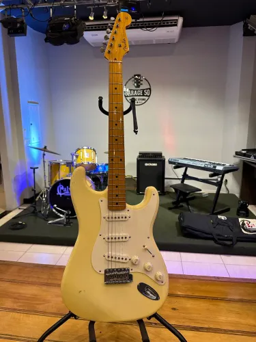Guitarra Fender Stratocaster