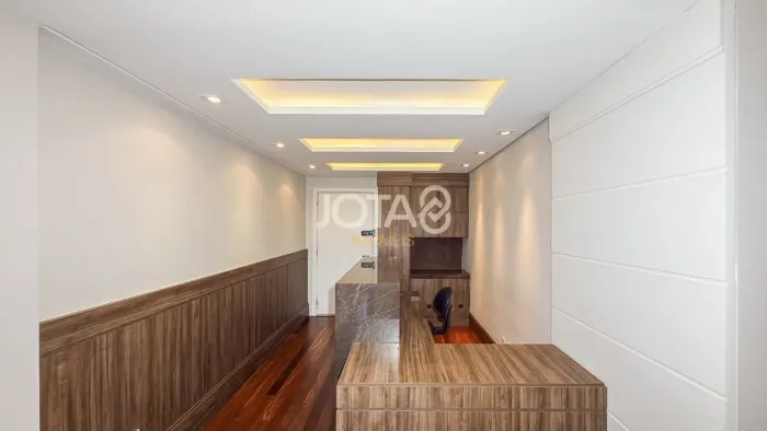 CONJUNTO COMERCIAL PRONTO PARA USO COM ALTO PADRÃO NO CABRAL Conjunto Comercial Pronto Par