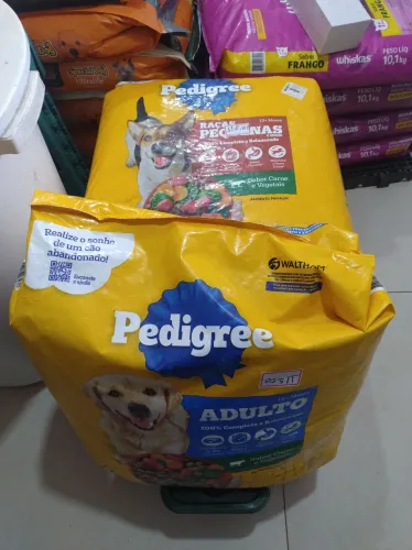 Pedigree raças pequenas e raças grandes 