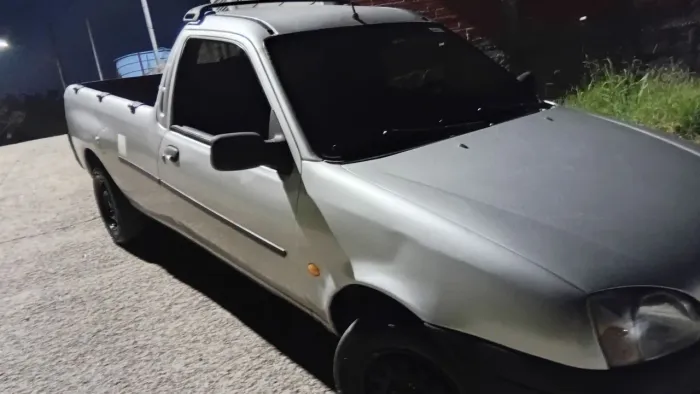 Ford Courier 1.6 L/ 1.6 Flex 2000