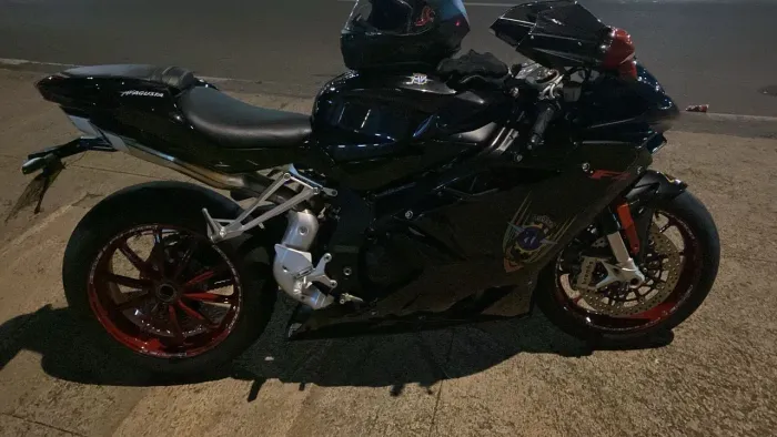 MV Agusta F4 R - Exclusividade, Performance e História