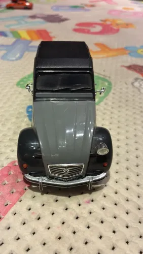Carrinho ficção 16 cm Citroën
