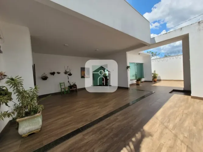 Casa para venda no bairro Santa Rosa