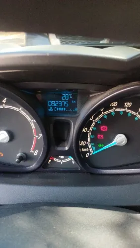 Ford Fiesta 1.5 16V Flex Mec. 5P 2015