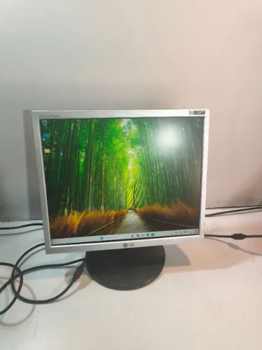 Monitor LG 17" Quadrado
