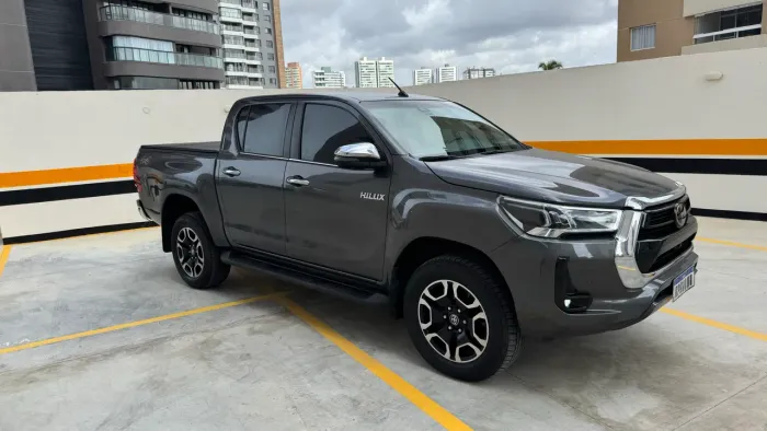Toyota Hilux CD SRX 4X4 2.8 TDI 16V Diesel Aut. 2023