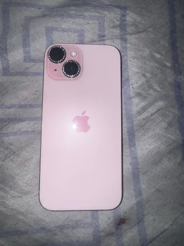iPhones 15 e 15 pro