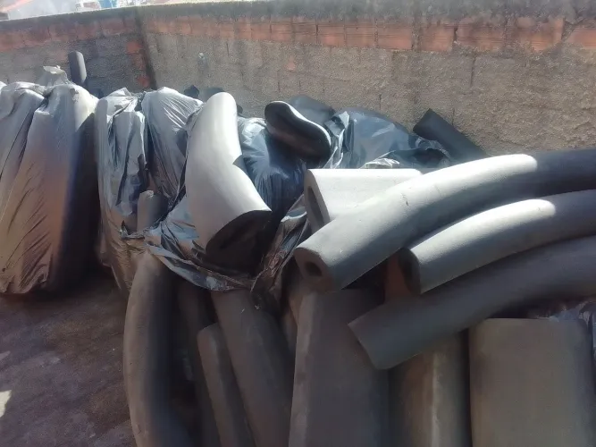 Doação Isolamento de tubos de refrigeração