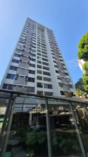 Ed. No centro de Nazaré - 3 quartos - Suite - Gabinete - Fino Acabamento - Nascente