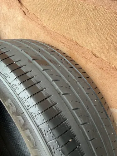 Vendo par de pneus meia vida Chao Yang 195/60/R16 - 89H