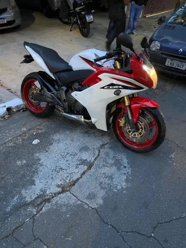 CBR 600F impecável 
