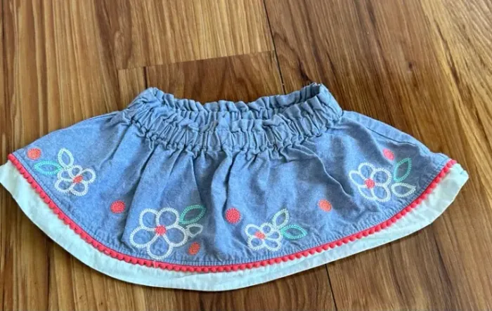 Saia Gymboree tamanho 6-9 meses importada (desapego)