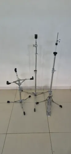 Kit de ferragens em alumínio Pinguim retrô.