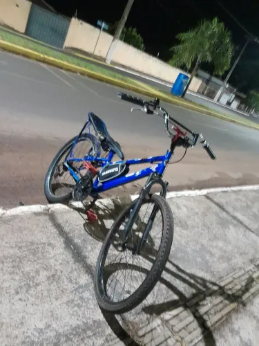 Bike caloi aro 24 montadinha azul, usada
