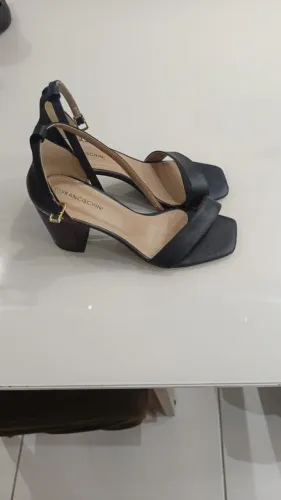 Sandália Tamanho 37