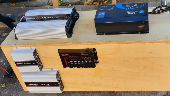 Som JBL Automotivo + TARAMPS