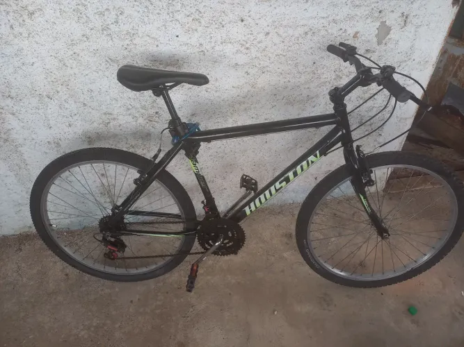 Vendo uma bicicleta em perfeito estado