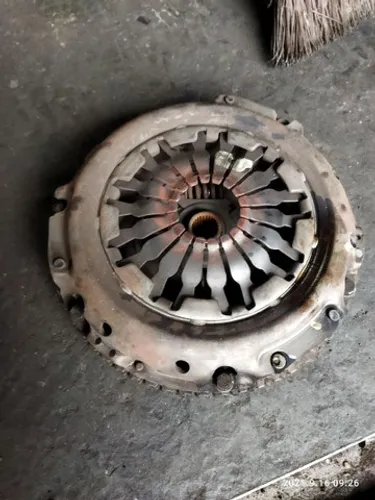 Volante do motor com embreagem Renault 1.6 16v megane