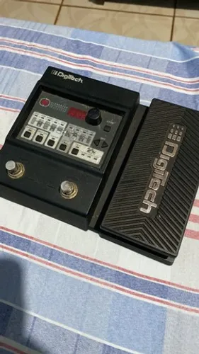 Pedaleira Profissional Digitech Element Xp