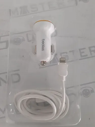 Kit carregador veicular. Com 2 entradas usb, Cabo com entrada lightning . Novo.