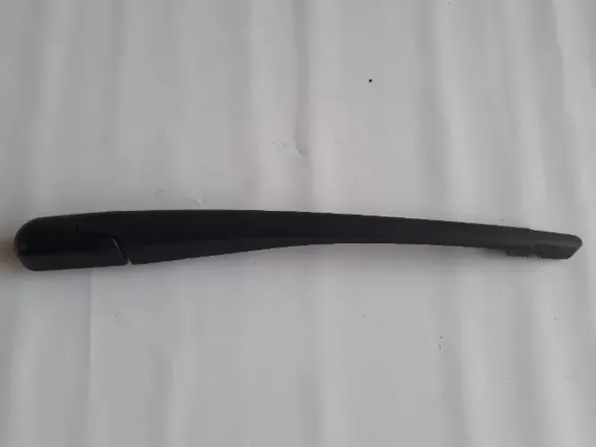 Peugeot 206 - Braço do limpador traseiro.