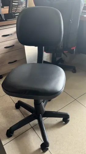 Cadeira secretaria giratória