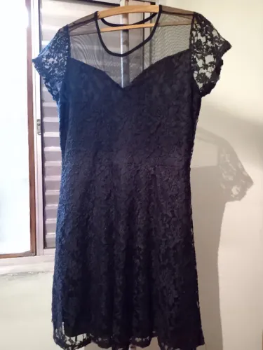 Vestido de renda preto modelo evase - tamanho G - Usado 1 vez, em ótimo estado