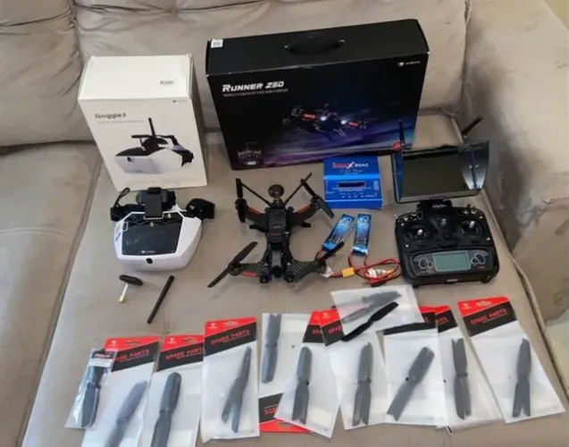 Drone de Corrida Walkera Runner 250 Pro RTF com DEVO 7 C/ Remoto (Troco Nintendo Switch)