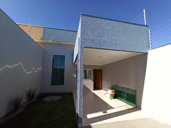 Casa Ana Carolina com 3 Quartos, 1 Suíte, Moderna, Porcelanato em Anápolis - Go
