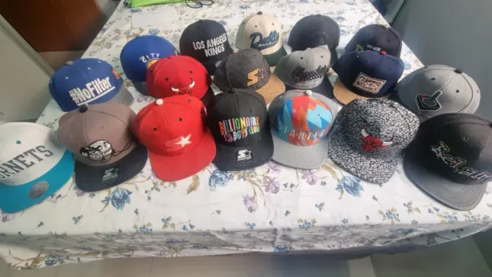 Coleção de Bonés Mitchell & Ness, New Era e Starter