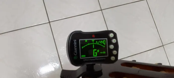 Afinador e metrônomo Giannini GTU-3
