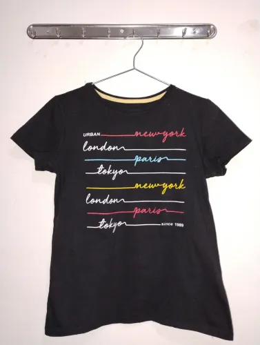 Camiseta manga curta | Estampa capitais do mundo moderno